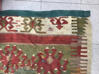 Fragment of an Anatolian kilim so called Saf . Cool piece ! Size : 182x122cm
Circa 1850 or 3/4 years before:-) price : SOLD.          