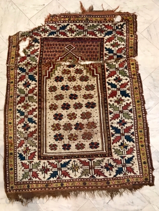 Manastir Balkan prayer rug, damaged

150 x 113 cm                         