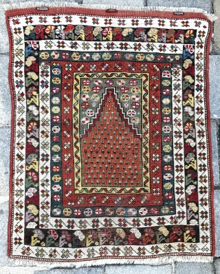 Westanatolian Kozak rug
ca. 1900
120x95cm                             