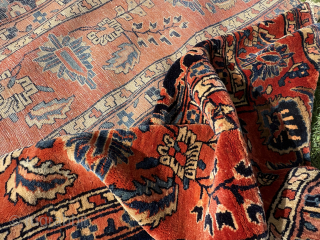 Beautiful Sarouk (Mohajeran) in very good condition with great wool and very good colors. Thick and relatively full pile with a couple of minor expected wear spots. Supple handle and lustrous wool.  ...