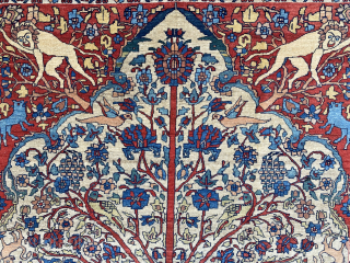 Farahan prayer rug with unusual pattern in very good condition 
Size 200x135 cm circa 1900                  