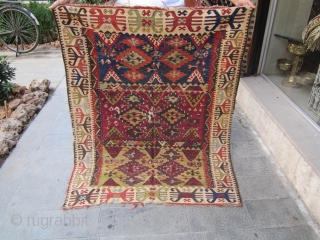 Anatolian kilim vegetable dyes.
150years old.size 150x120.                           