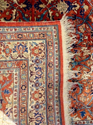 Heriz silk rug 19th
Size 190x135                            