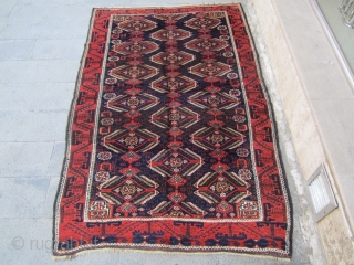 Old baluch natural colors 120 years old.
very good condition. full pile.size 175x115                     