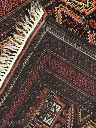 Antique Baluch vegetable colors and very good condition 
Size 190x100                       