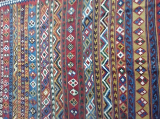 Old. Qashqai Kilim .in Excellent condition 
Size 220x155                         