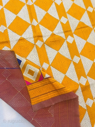 Antique Varida bagh, which roughly translates to "garden of the wedding trousseau," is a style of chaddar or shawl worn in Punjabi wedding rituals. It features exquisite bagh embroidery. This northern Indian  ...