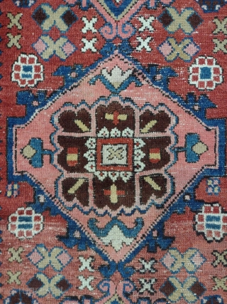 Beautiful Antique Shahsavan, 310 x 95 CM.
This rug incorporate geometric elements into one harmonious whole. It has a tribal appearance that will fit a wide array of traditional and modern room styles.  ...