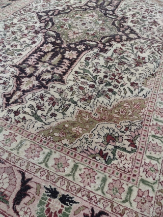 Beautiful Antique Amristar Rug, 210 x 150 CM.
                         