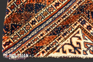 Antique Turkmen Ersari Rug, 1880-1900

155 × 150 cm (5' 1" × 4' 11")                    