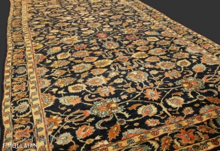 Beautiful Antique Persian Saruk Mohajeran Gallery Size Carpet, ca. 1900

423 × 220 cm (13' 10" × 7' 2")               