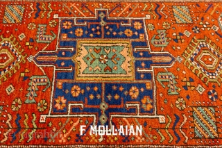 Beautiful Tribal Design Antique Persian Long Runner Heriz Rug, 19th Century

305 × 93 cm (10' 0" × 3' 0")              