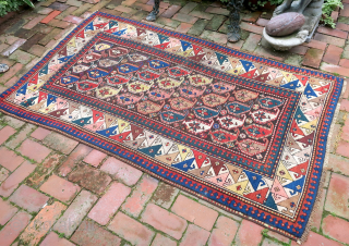 Caucasian Rug 19th cent-- 3.10 x 6.7 


Repetitive mother/daughter botehs. Rare border. Dark weft. Iron oxidation as shown.  ($20 USA shipping)


           