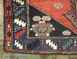 Tribal. 3 ft 11 x 5 ft 7 inches. Maybe Bahktiari? Charming early rug. $25 ups to lower 48.              