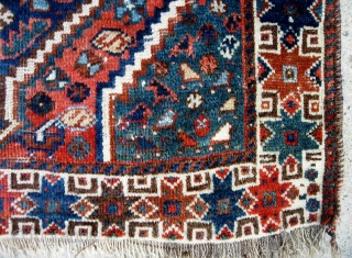 Large Qashqai or Khamsa bag, 2.5 x 2.9,  Circa 1900.   Vibrant color  with nice  pile. $15 to ship anywhere in the US.      