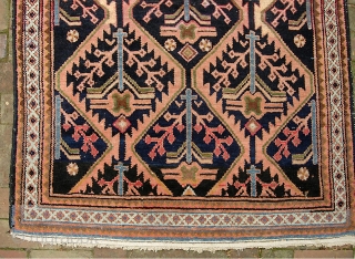 Hamadan. 3 ft 8 in x 6 ft 6 inches. West Persian village rug. Very cool; very interesting design. Genuinely old and a little bit thin-- but very decorative. $20 shipping to  ...