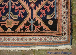 Hamadan. 3 ft 8 in x 6 ft 6 inches. West Persian village rug. Very cool; very interesting design. Genuinely old and a little bit thin-- but very decorative. $20 shipping to  ...