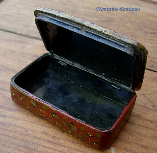 Persian Miniature snuff box. 3 1/2 x 2 1/4x 1 inch. Early to mid 19th century. Never seen a more finely wrought example and the condition is exceptional... tho not perfect. Pretty  ...