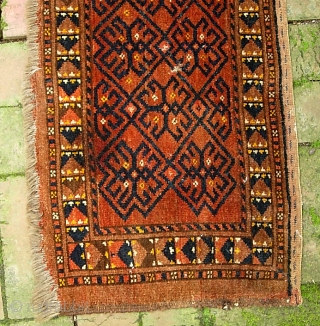 Turkoman. 1 ft 10 inches x 4 ft 6 inches. Ersari? Great size to use as a table runner. One little pinky size hole toward left side; some attrition at edges; otherwise  ...