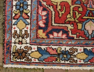 Saveh area. 2 ft 6 inches by 4 ft 0 inches. For you Hamadan village ID fanatics-- I think the weave belies the locus. Compare the back with the Pomegranate  rug.  ...