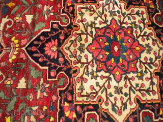 Here is a gorgeous Bakhtiari from the 1930's with beautiful colors in the oversized 4'x6' size range.  The size is 5'x6'4".  Thanks!         