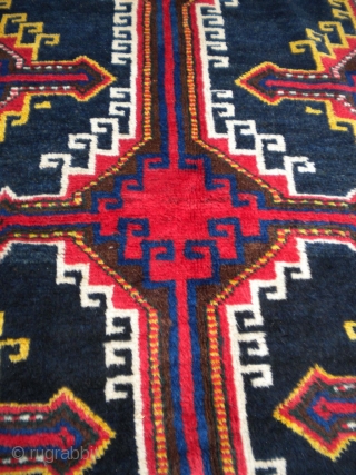 Here is a beautiful 1930's Luri rug, full pile, tip top shape, ready to go, size is 3'10"x6'8".               
