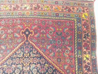 bidjar persian rug
begining of 20th century 
very good condition 
size : 1.15 x 1.61                   