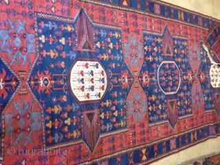 SPECTACULAR AVAR (SUMAC - SPECIAL TECHNIQE OF WEAVING) 
dated 1305 = 1887
mint mint mint condition 
all the color are vag   
SIZE : 1.65 X 5.45
FREE SHIPINNG!     