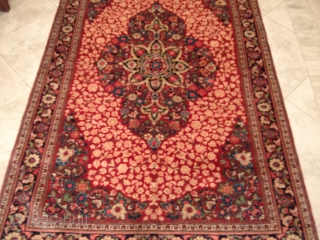 ANTIQUE SARUK RUG
saruk persia rug 
beginng of 20th
very good condition 
                      