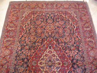 KASHAN ANTIQUE CIRCA 1900 
Good condition
SIZE :  132 X 204                      