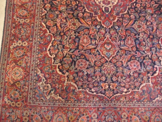 KASHAN ANTIQUE CIRCA 1900 
Good condition
SIZE :  132 X 204                      