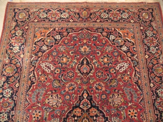 KASHAN Antique CIRCA 1930
Excellent Condition 
SIZE :  135 X 209
                      