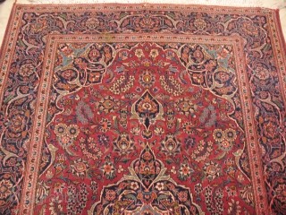 KASHAN Antique CIRCA 1930
Excellent Condition 
SIZE :  133  X  212                    