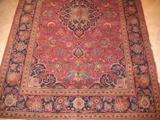 ANTIQUE KASHAN CICRCA 1900
Excellent Condition
 size  131 X 205
ITEM NO. 39                     