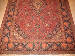 ANTIQUE KASHAN CIRCA 1900
Excellent Condition
Repairs at the top
size : 133 X 202 
ITEM NO. 41                  