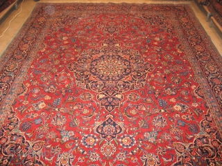 KASHAN 
GOOD CONDITION
75 years
SIZE : 259 X 366
ITEM NO. 76
                       