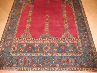 ANTIQUE TEHRAN CIRCA 1900
PERFECT CONDITION
SIZE : 130 X 204
ITEM NO. 103
                      