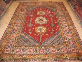 ANTIQUE Morocco rabat

The second half of the 20th century
perfect condition
size : 240 X 347
ITEM NO. 139                 