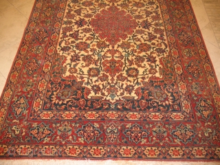 ANTIQUE ASFHAN CIRCA 1900
PERFECT CONDITION
SIZE : 144 X 218
ITEM NO. 143                      