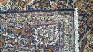 Very old kashmiri rug with beautiful design. Size 155x89 cm                       