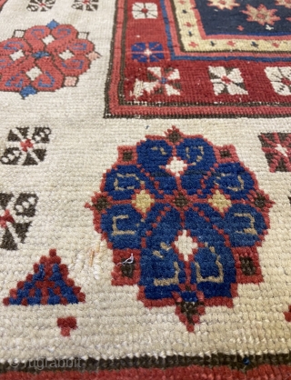 Circa 1800 white weft ,naturel colors Caucasian Talish fragment rug.
188x100 cm

Contact : mkose73@hotmail.com                    