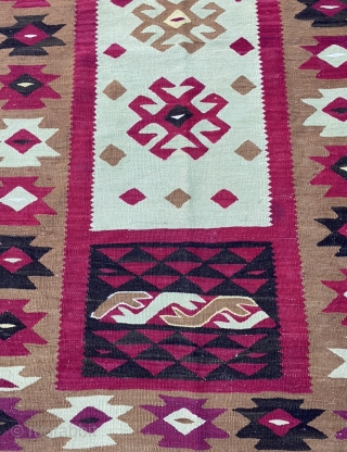 Şarköy Pirot kilm

Size 160x094 cm                            