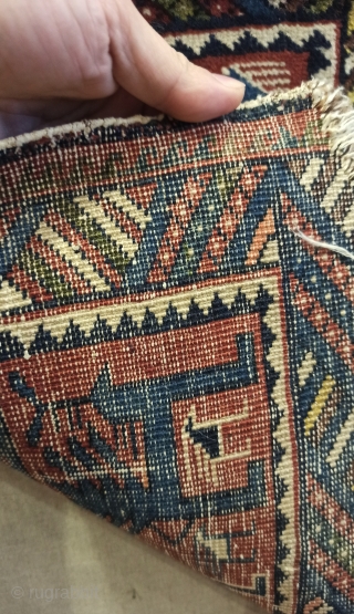 Antique shirwan saddlebag face,

Sizes : 42x40 cm                          