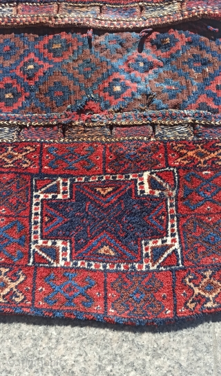 Antique Persian saddlebag

Sizes: 73x40 cm

Contact : mkose73@hotmail.com                          