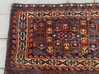 Turcoman rug
Size: 044x100 Cm 
1095                            