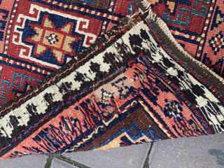 Sahsawan rug
Size:059x064
1090
E-mail: mkose73@hotmail.com                              