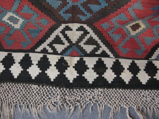 Caucasian large size kilim. Size: 7' x 11' 2" - 216 cm x 342 cm.
                  