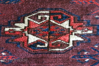 Turkmen Yomud Chuval, symmetric knots, very fine wool with saturate colors, tiny hot red center of  "Guls", full pile with a small damgae area on top right corner. Circa 1900 -  ...