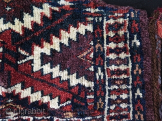 Turkmen small Yomud asmalyk. Great saturated natural colors. Size 10.5 x 19 - 27 cm x 49 cm               