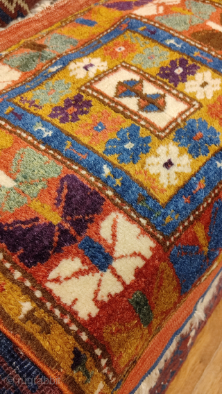 Melas bag face, in great condition.

Size; 58cm x 48cm.


                        
